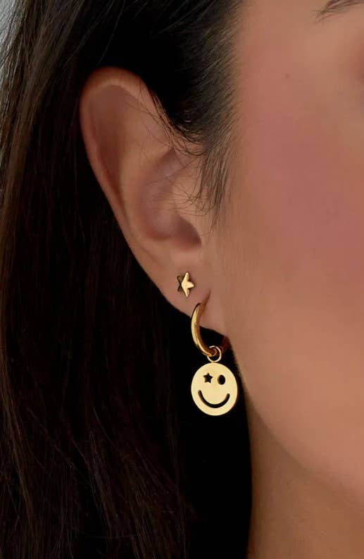 Ohrringe aus Edelstahl mit Smiley-Anhänger in 14k Gold