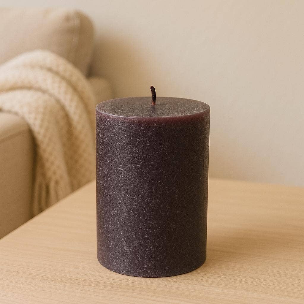 Dunkellila Sempre rustikale Stumpenkerzen 8x10cm