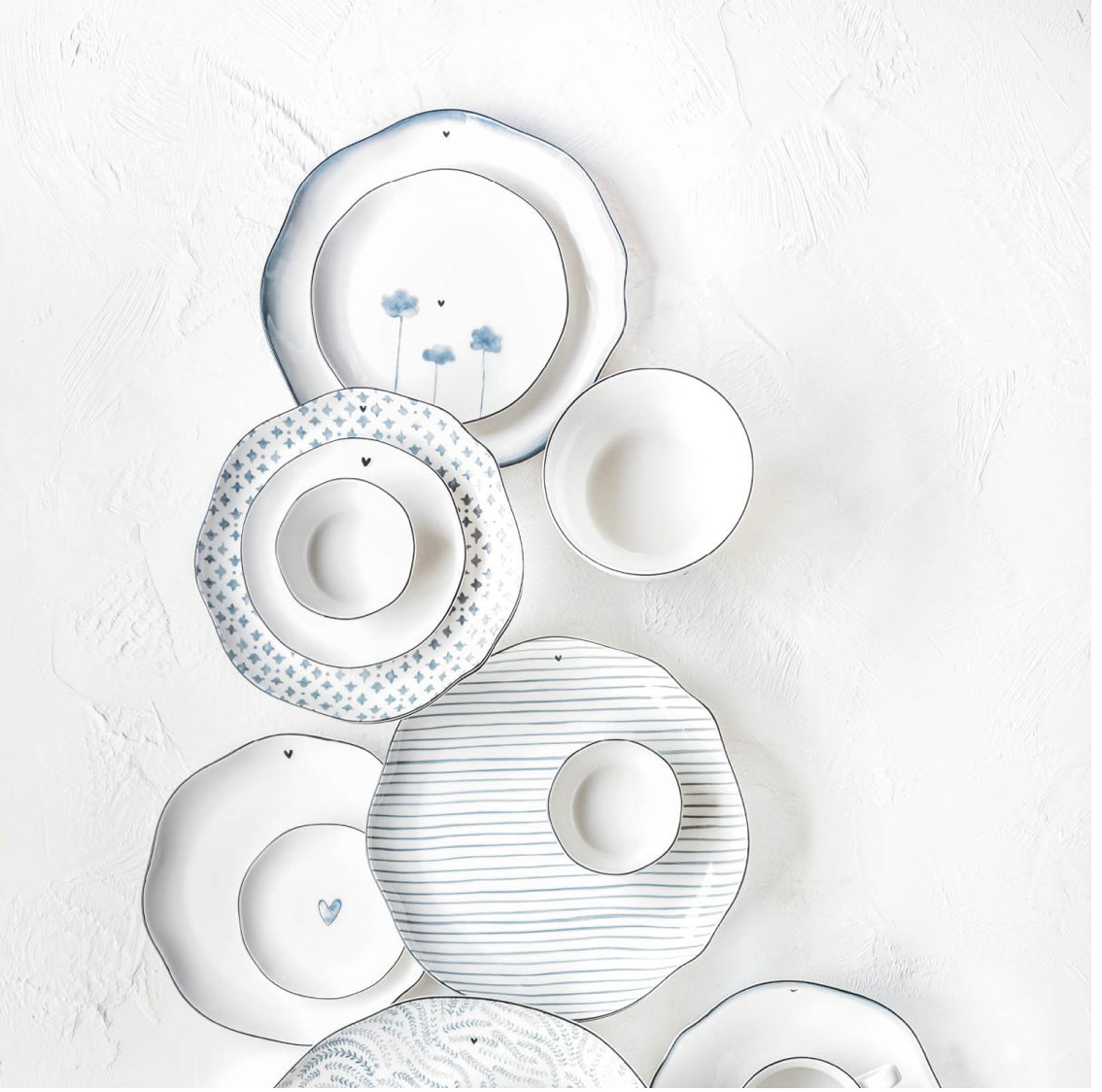 Breakfast Plate White/Blue Daisies 23 cm
