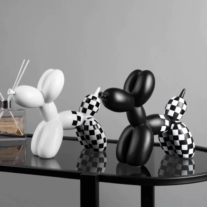 Harzballon-Hundestatue: Weiss