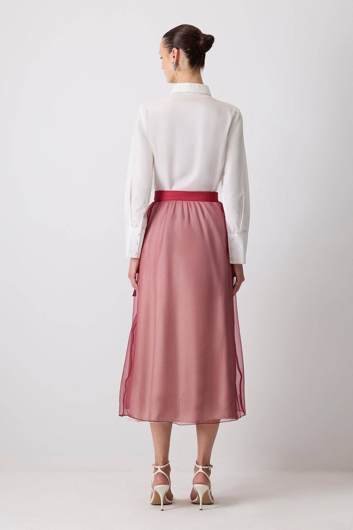 Mehrlagiger Organza-Maxirock mit Gürtel – Transparente Überlagerung: Bordo / Standart