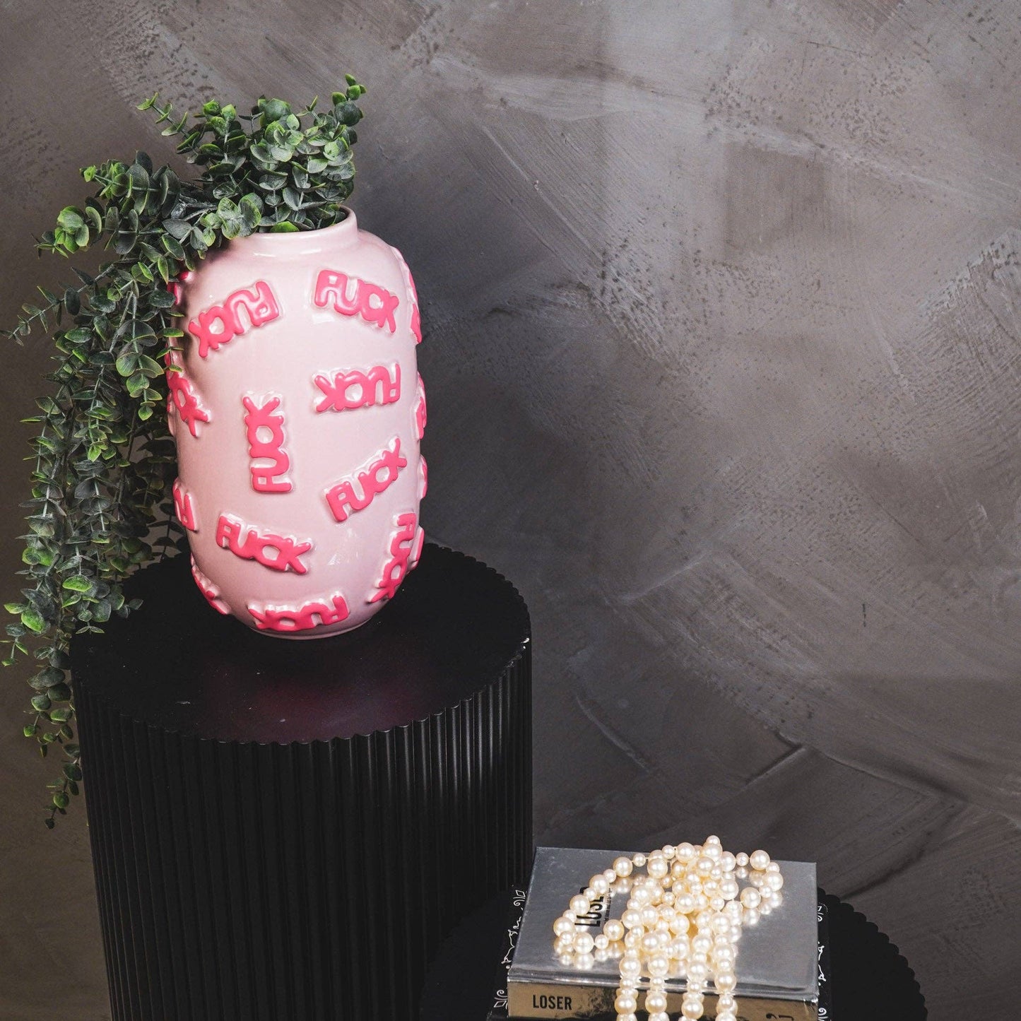 Vase - 'FUCK' - Keramik - Rosa - 17x17x27cm