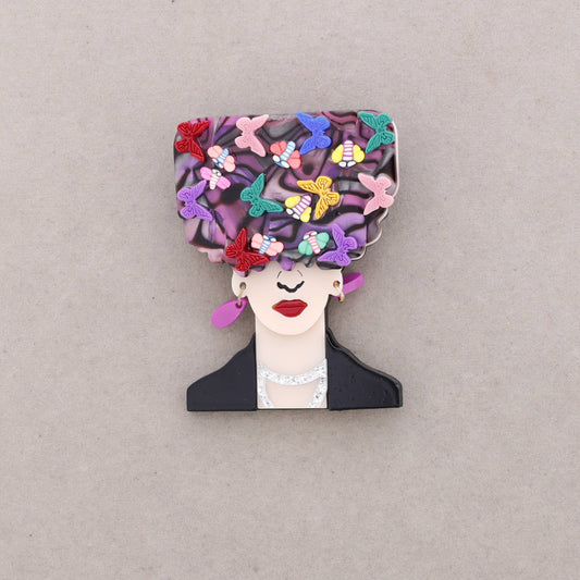 Frida Spring Brosche aus Kunstharz: Kombiniert 1