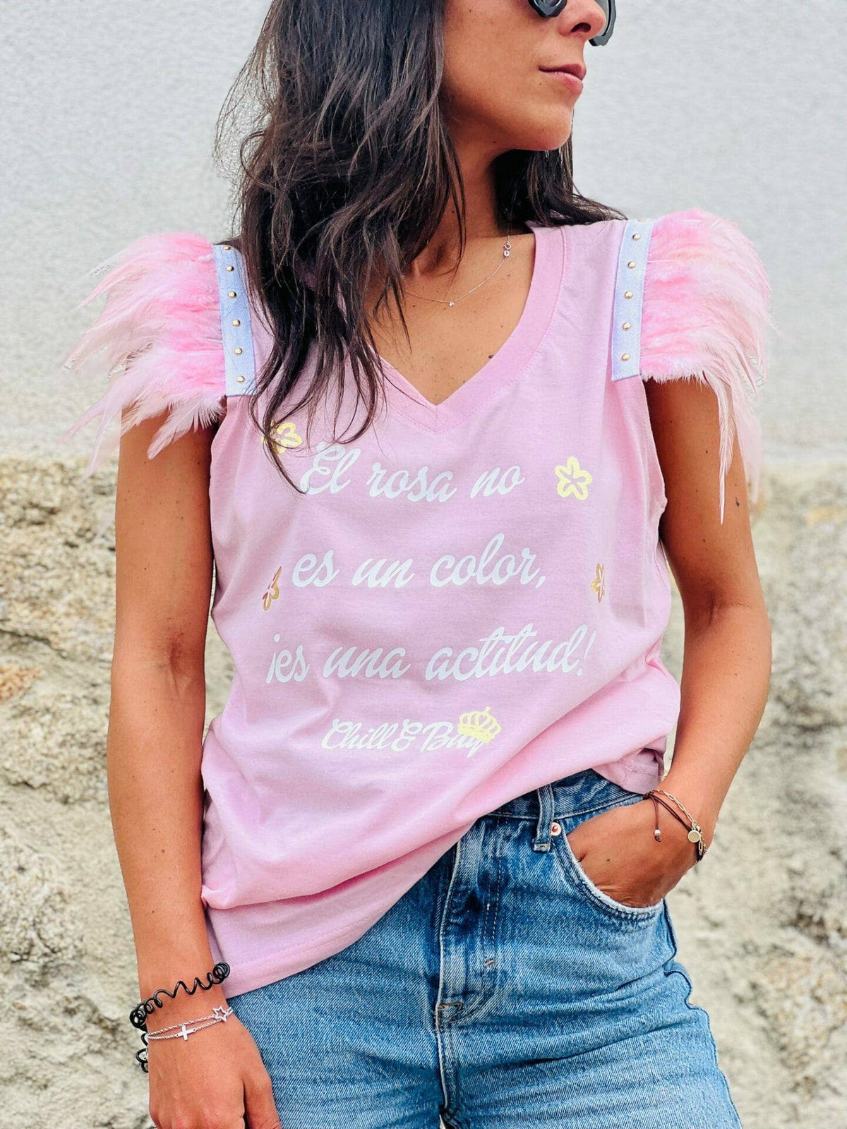 Plumas Actitude T-Shirt mit V-Ausschnitt und Feder-Details: S