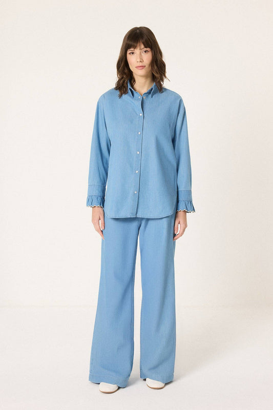 Baumwollbluse mit Muschelmanschetten – locker sitzende, zum Knöpfen: Icy Blue / S