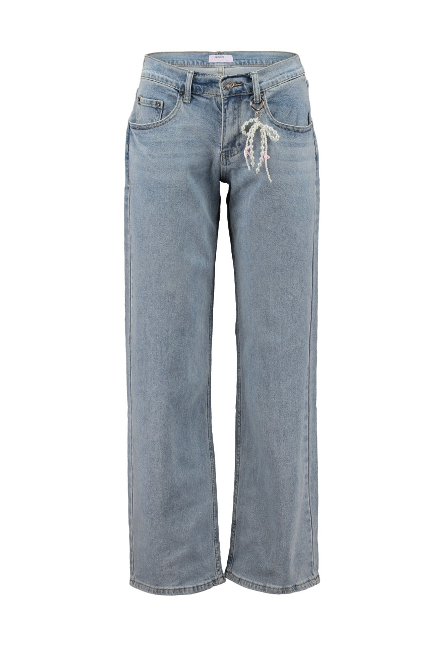 Jeans mit Schleifen