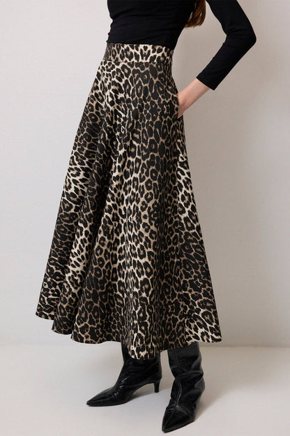 Ein Rock aus gemusterter Gabardine: Leopar / M