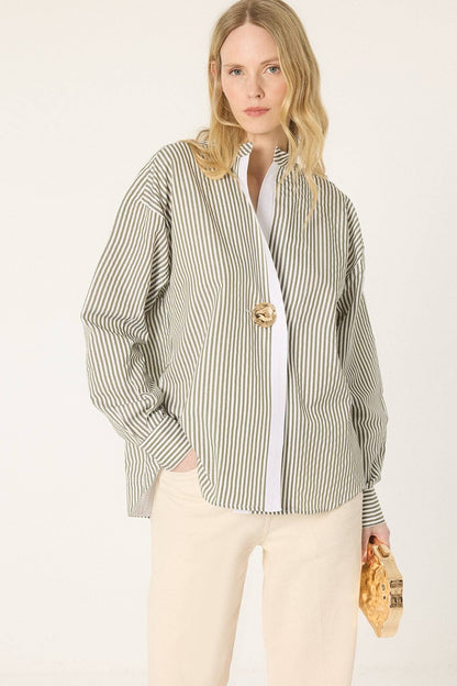 Gestreifte Tunika mit Knopfdetail – Locker geschnittenes Longline-Shirt: Grün / S