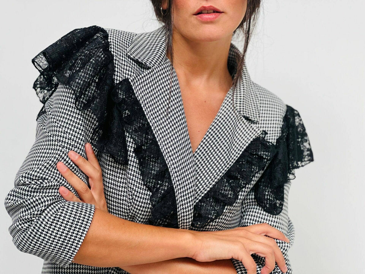 Go Girl Blazer mit Hahnentritt- und Spitzenvolants: Hahnentrittmuster / S