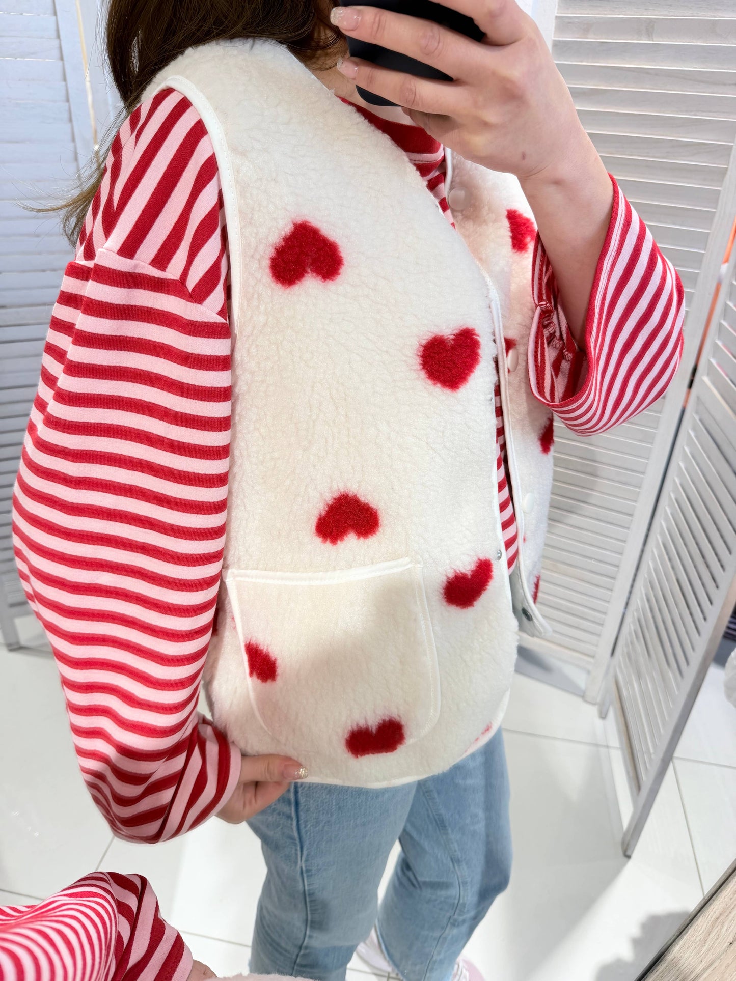 Cardigan mit verspieltem Herzmuster: Blanc / TU