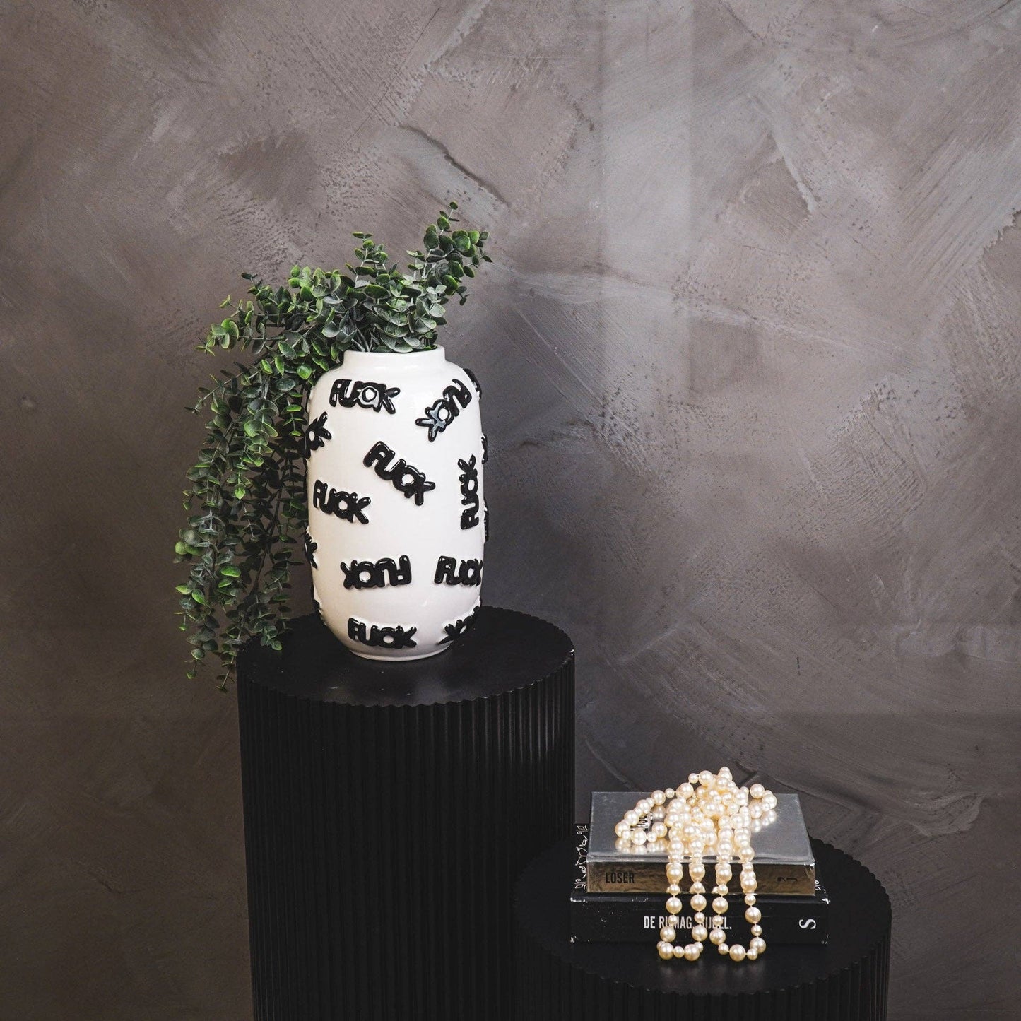Vase - 'FUCK' - Keramik - Weiß/Schwarz - 17x17x27cm