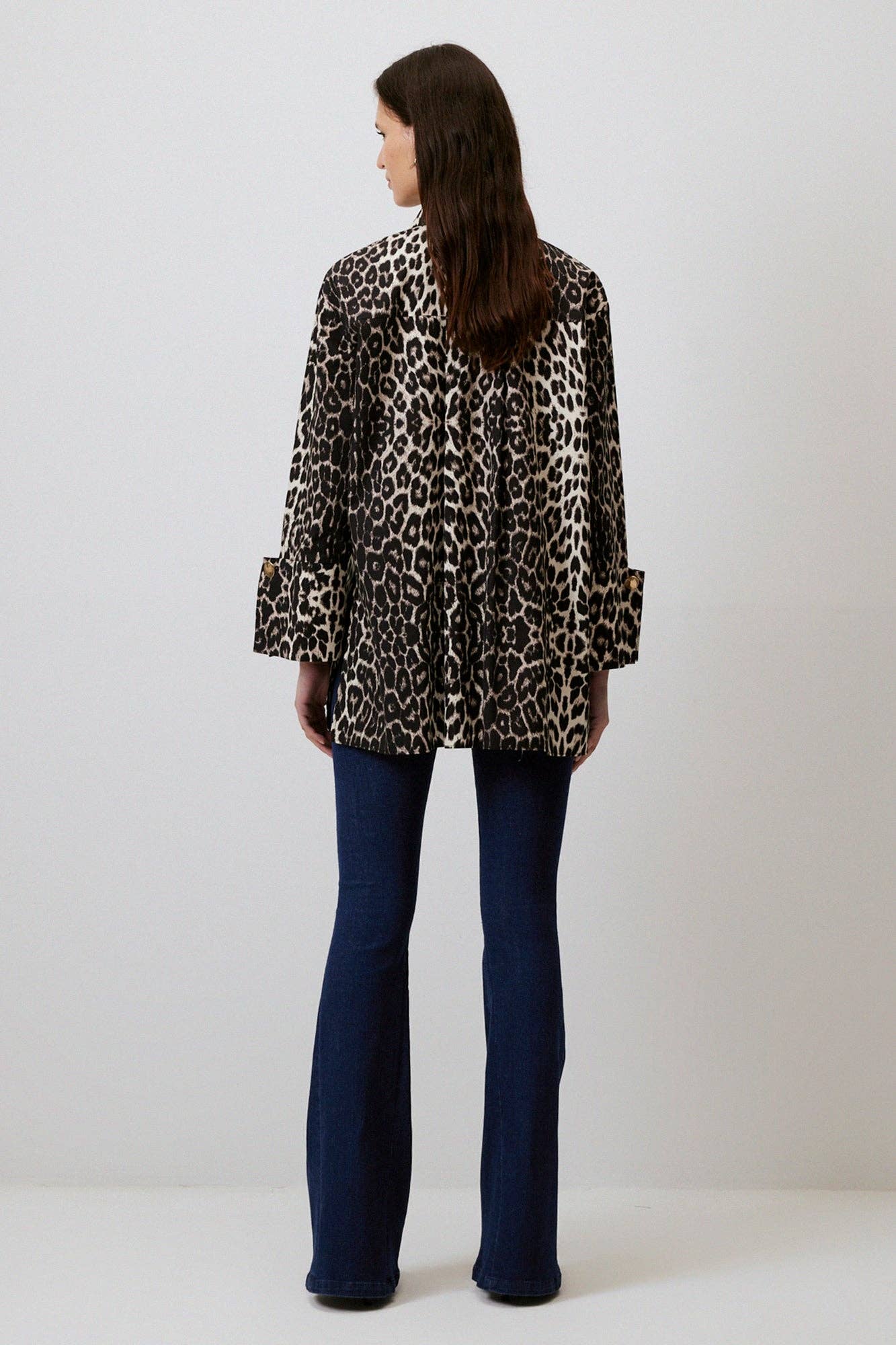Leopardenmuster Baumwollhemd mit breiten Manschetten: Leopar / S