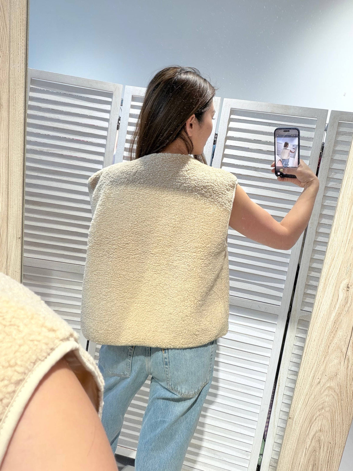 Ärmellose Weste aus Kunstpelz: Beige / Eine Größe